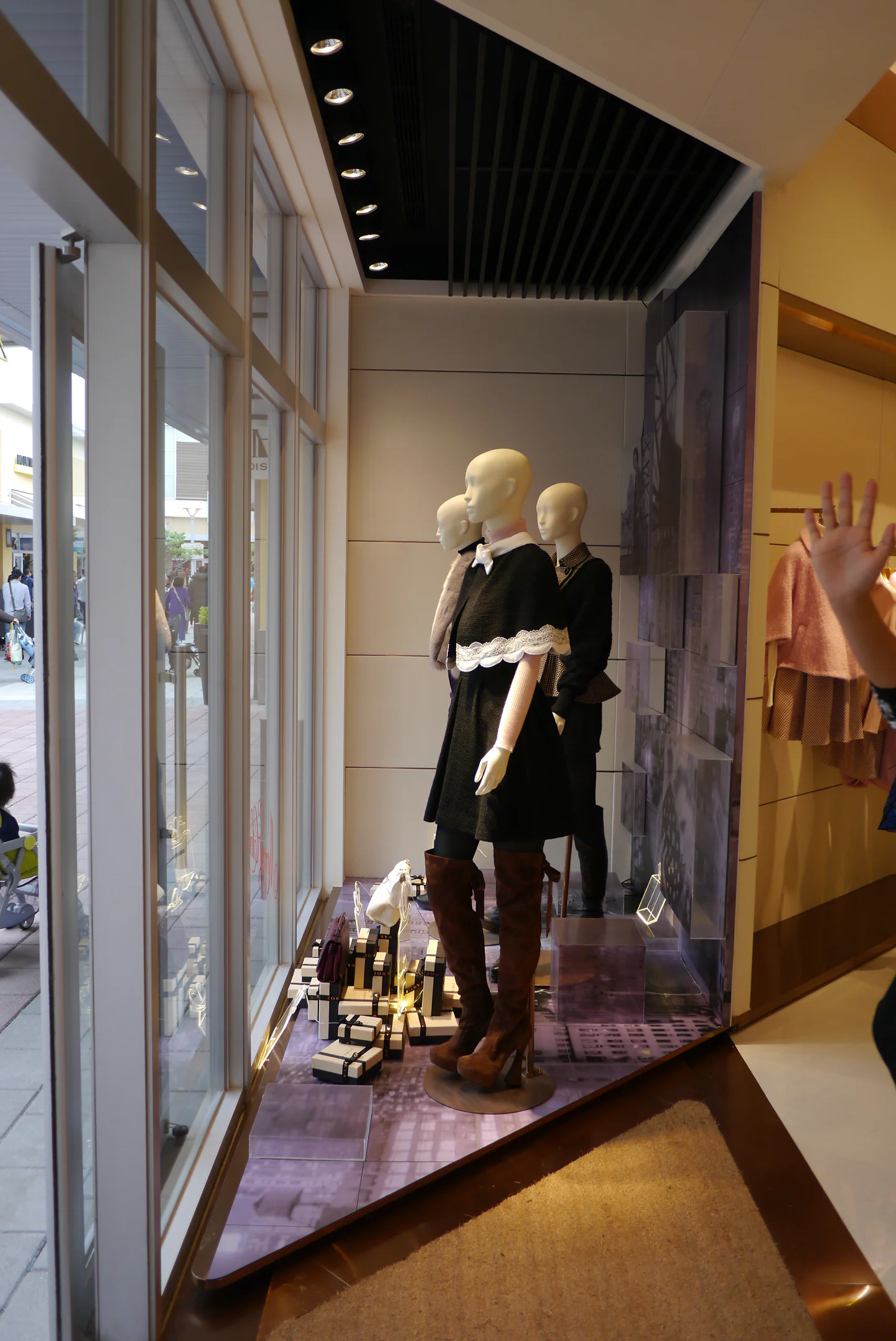 Jorya女裝桃園華泰店 8